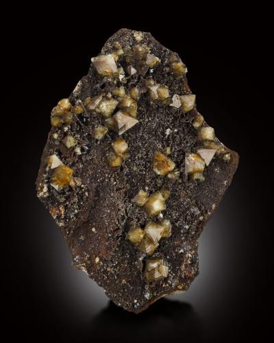 Wardite<br />Río Big Fish, distrito minero Dawson, Territorio Yukon, Canadá<br />12,5	x	9,0	x	3,5	cm<br /> (Author: MIM Museum)