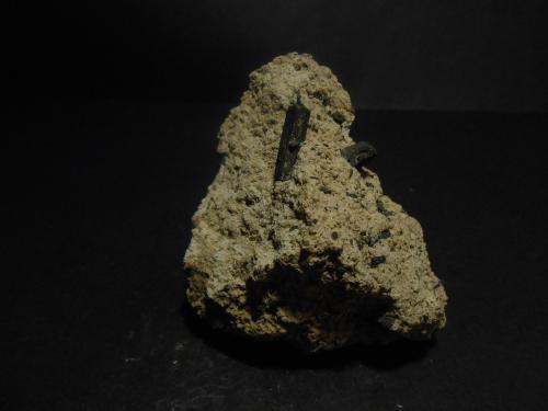 Ferrohornblenda<br />El Llano de Don Antonio, Carboneras, Comarca Levante Almeriense, Almería, Andalucía, España<br />8 x 8 x 5 cm<br /> (Autor: Antonio Alcaide)
