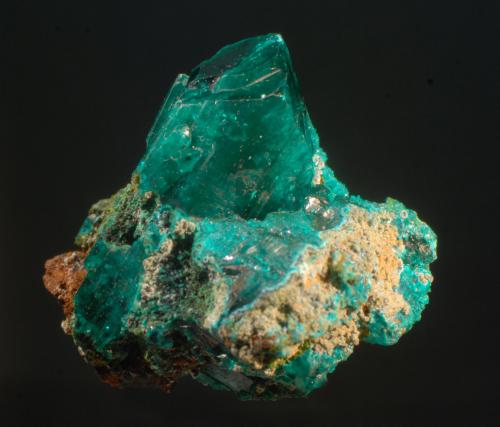 Dioptasa<br />Mina Tantara, Shinkolobwe, Cinturón de cobre de Katanga, Katanga (Shaba), República Democrática del Congo (Zaire)<br />3 X 3 cm<br /> (Autor: Ricardo Fimia)
