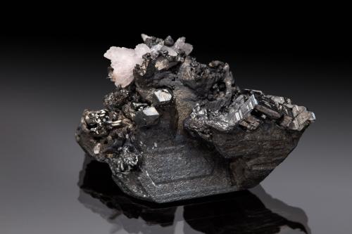 Polybasite<br />Mina San Juan de Rayas, Guanajuato, Municipio Guanajuato, México<br />24 mm<br /> (Author: Gail)