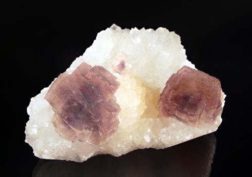 Fluorite on quartz<br />Xiefang Mine, Ruijin, Ganzhou Prefecture, Jiangxi Province, China<br />7.2 x 10.7 cm<br /> (Author: crosstimber)
