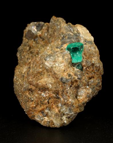 Beryl (variety emerald), Calcite, Dolomite, Pyrite<br />Chivor mining district, Municipio Chivor, Eastern Emerald Belt, Boyacá Department, Colombia<br />33x37x40mm, xl=8mm<br /> (Author: Fiebre Verde)