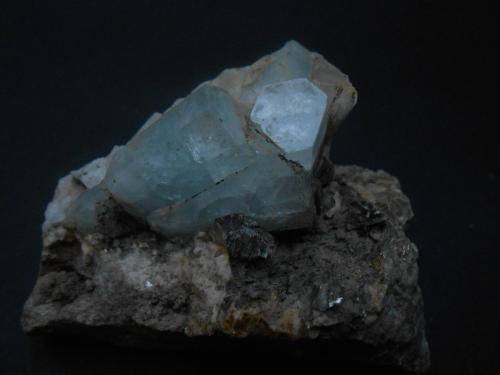 Berilo (variedad aguamarina)<br />Gilgit District, Gilgit-Baltistan (Northern Areas), Pakistan<br />8,5 x 7 x 5 cm<br /> (Autor: Antonio Alcaide)