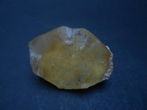 Calcita<br />Marble outcrop at north of Ntra. Sra. de la Salud ermitage, Carratraca, Comarca Valle del Guadalhorce, Málaga, Andalusia, Spain<br />6 x 4,5 x 3 cm<br /> (Autor: Antonio Alcaide)
