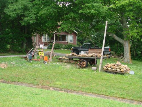 _Rural Washington County
A roadside stand selling field and stream geodes in rural Washington County (Author: Bob Harman)