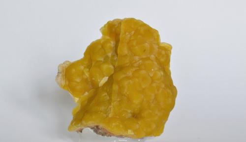 Smithsonita<br />Mina San Antonio (Mina San Antonio el Grande), Campo Este, Distrito Santa Eulalia, Municipio Aquiles Serdán, Chihuahua, México<br />6 x 5,8 x 2,3 cm<br /> (Autor: Raúl S. Llorente)