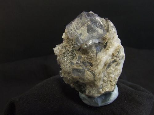 Fluorita<br />Corta Veneros-Sur, Filón Josefa-Veneros, Coroña de Arriba-La Collada, zona minera de La Collada, Siero, Comarca Oviedo, Principado de Asturias (Asturias), España<br />Arista de cristal mayor: 20mm<br /> (Autor: joaquin gar)