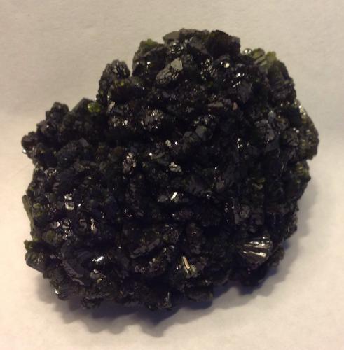 Epidote<br />Imilchil area, Anti-Atlas, Er Rachidia Province, Drâa-Tafilalet Region, Morocco<br />4.4 cm<br /> (Author: JC)