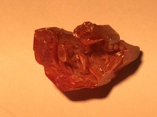 Vanadinite<br />Mina Pure Potential, Distrito Silver, Montes Trigo, Condado La Paz, Arizona, USA<br />20 X 12 X 12 mm<br /> (Author: Robert Seitz)