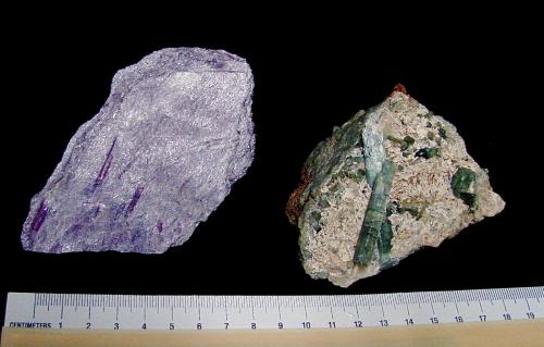Tremolite and Tremolite (variety hexagonite)<br />Condado St. Lawrence, New York, USA<br />see scale for size.  The largest tremolite crystal is  3.5 cm x 0.6 cm<br /> (Author: Bob Harman)