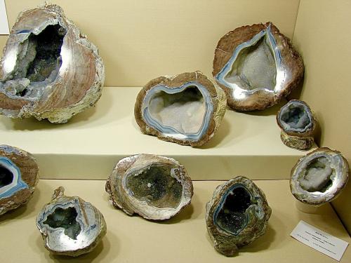 Quartz (geode)<br />Juab County, Utah, USA<br /><br /> (Author: Bob Harman)