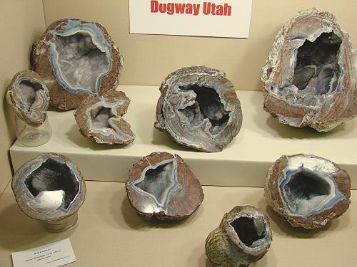 Quartz (geode)<br />Juab County, Utah, USA<br />various sizes as noted in the pix<br /> (Author: Bob Harman)