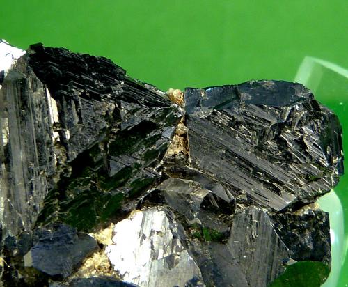 Esfalerita (variedad marmatita)<br />Distrito minero Huaron, Distrito Huayllay, Provincia Pasco, Departamento Pasco, Perú<br />6 x 5 x 3 cm.<br /> (Autor: Felipe Abolafia)