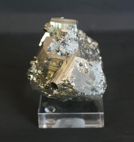 Pyrite<br />Mina Borieva, Zona minera Madan, Montes Rhodope, Smolyan Oblast, Bulgaria<br />90mm x 70mm x 60mm<br /> (Author: Philippe Durand)