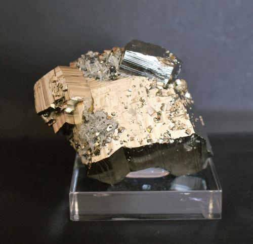 Pyrite<br />Borieva Mine, Madan mining area, Rhodope Mountains, Smolyan Oblast, Bulgaria<br />90mm x 70mm x 60mm<br /> (Author: Philippe Durand)