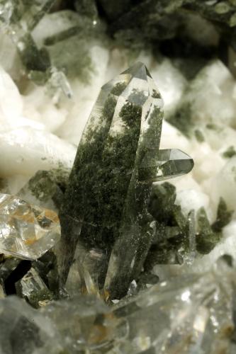 Quartz, Albite<br />Ganesh Himal, Dhading District, Bagmati Pradesh, Nepal<br />190x125x45mm<br /> (Author: Fiebre Verde)