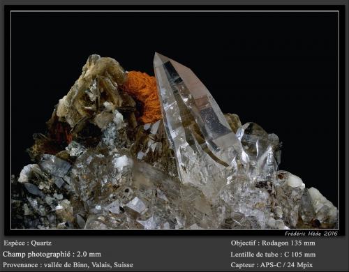 Quartz<br />Binn Valley (Binntal), Wallis (Valais), Switzerland<br />fov 30 mm<br /> (Author: ploum)