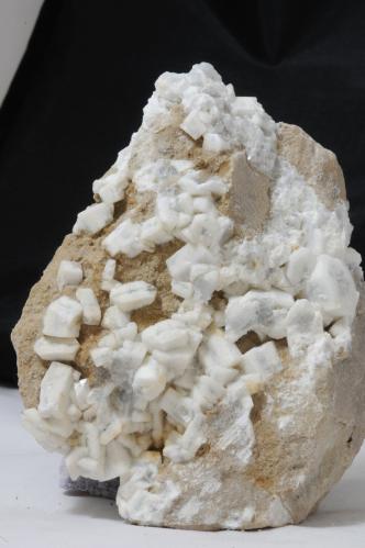 Celestine<br />Stoneco Quarry (Lime City Quarry), Lime City, Wood County, Ohio, USA<br />12.9 x 11 x 4.4 cm<br /> (Author: steven calamuci)