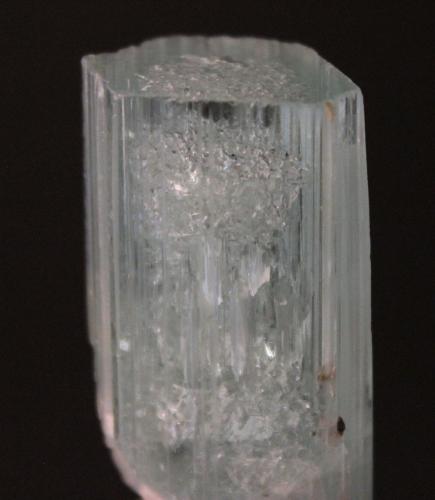 Beryl variety Aquamarine<br />Skardu District, Gilgit-Baltistan (Northern Areas), Pakistan<br />48mm x 35mm<br /> (Author: Don Lum)