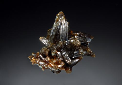 Vanadinite<br />North Home Mine, Radersburg District, Broadwater County, Montana, USA<br />1.8 x 2.0 cm<br /> (Author: crosstimber)