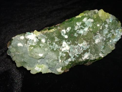 Smithsonite, Calcite<br />Mina 79, Chilito, Zona Hayden, Distrito Banner, Montes Dripping Spring, Condado Gila, Arizona, USA<br />110 mm X 50 mm X 50 mm<br /> (Author: Robert Seitz)