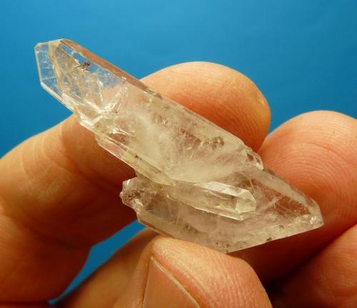 Quartz<br />Ceres, Warmbokkeveld Valley, Ceres, Valle Warmbokkeveld, Witzenberg, Cape Winelands, Western Cape Province, South Africa<br />43 x 15 x 10 mm<br /> (Author: Pierre Joubert)