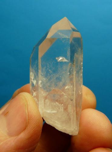 Quartz<br />Ceres, Warmbokkeveld Valley, Ceres, Valle Warmbokkeveld, Witzenberg, Cape Winelands, Provincia Occidental del Cabo, Sudáfrica<br />48 x 19 x 17 mm<br /> (Author: Pierre Joubert)