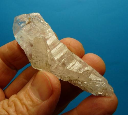 Quartz<br />Ceres, Warmbokkeveld Valley, Ceres, Valle Warmbokkeveld, Witzenberg, Cape Winelands, Provincia Occidental del Cabo, Sudáfrica<br />76 x 24 x 11 mm<br /> (Author: Pierre Joubert)