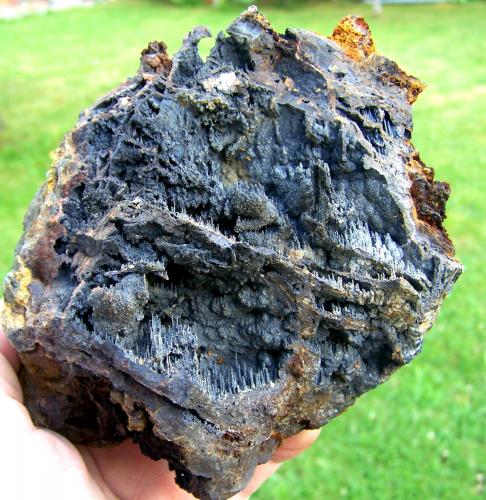 Goethita<br />San Fernando Mine, Aireko Palaziua/Castillo del Inglés, Irun/Irún, Comarca Bajo Bidasoa, Guipúzcoa / Gipuzkoa, Basque Country (Euskadi), Spain<br />16 cm por 14 cm<br /> (Autor: canada)
