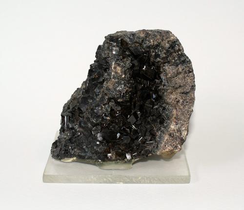 Andradite<br />Chihuahua, México<br />70mm x 60mm x 40mm<br /> (Author: Philippe Durand)