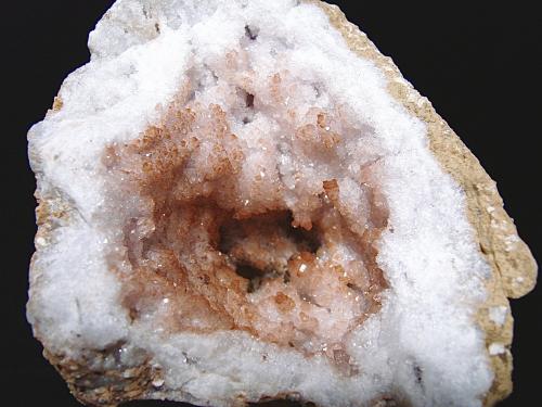 Hematite on Quartz<br />Condado Monroe, Indiana, USA<br />about 10cm x 8cm the cavity<br /> (Author: Bob Harman)