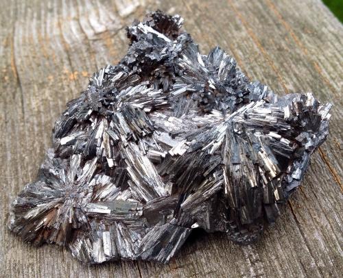 Manganite<br />Ilfeld, Nordhausen, Nordhausen District, Thuringia/Thüringen, Germany<br />7 x 5.8 cm<br /> (Author: JC)