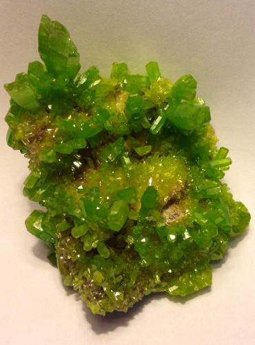 Pyromorphite<br />Daoping Mine, Gongcheng, Guilin Prefecture, Guangxi Zhuang Autonomous Region, China<br />6.5 cm<br /> (Author: JC)