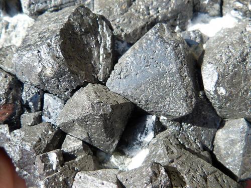 Magnetita<br />Kovdor Zheleznyi Mine, Kovdor Massif, Kola Peninsula, Murmanskaja Oblast, Northern Region, Russia<br />11 x 10 cm<br /> (Autor: nerofis2)
