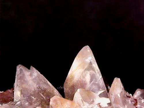 Calcita<br />CSN Quarry (Companhia Siderúrgica Nacional), Arcos, Minas Gerais, Brazil<br />5 x 5 x 4 mm<br /> (Autor: Anisio Claudio)