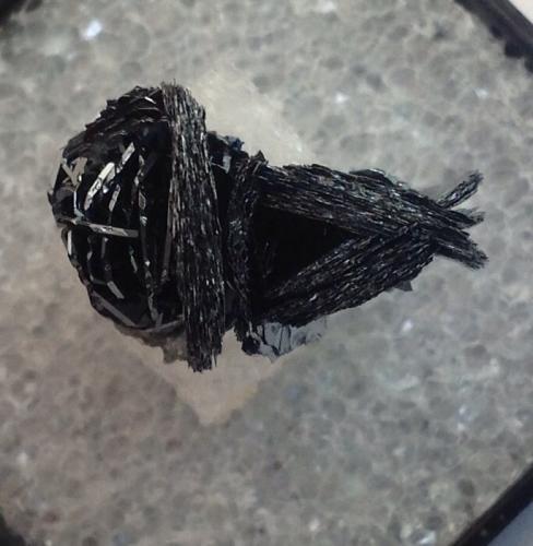 Hematite<br />Thomas Range, Juab County, Utah, USA<br />2 cm<br /> (Author: JC)