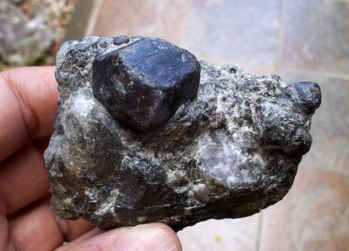 Almandino (Grupo Granate)<br />Bama Openpit (San Rafael Claim), Picón or Minas hill, San Vicenzo de Bama, Touro, Comarca Arzúa, La Coruña / A Coruña, Galicia / Galiza, Spain<br />6 x 5 cm<br /> (Autor: Cristalino)