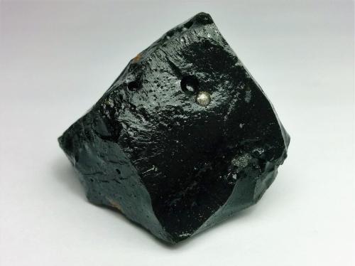 Obsidiana<br />Pico Viejo (Montaña Chahorra), Parque nacional del Teide, Tenerife, Provincia de Santa Cruz de Tenerife, Canarias, España<br />3 x 3 cm<br /> (Autor: FranHB)