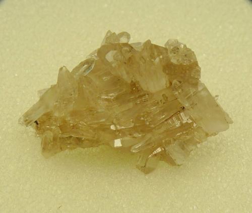 Quartz<br />Ceres, Warmbokkeveld Valley, Ceres, Valle Warmbokkeveld, Witzenberg, Cape Winelands, Provincia Occidental del Cabo, Sudáfrica<br />31 x 20 x 08 mm<br /> (Author: Pierre Joubert)