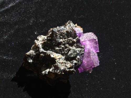 Fluorite, Sphalerite, Barite<br />Elmwood Mine, Carthage, Central Tennessee Ba-F-Pb-Zn District, Smith County, Tennessee, USA<br />95 mm X 75 mm X 40 mm<br /> (Author: Robert Seitz)