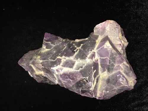 Fluorite<br />Cave-in-Rock, Cave-in-Rock Sub-District, Hardin County, Illinois, USA<br />155 mm X  100 mm X 80 mm<br /> (Author: Robert Seitz)