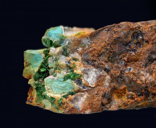 Torbernita y Turquesa<br />Obejo Mine, Valdelagrana, Andújar, Comarca de la Campiña, Jaén, Andalusia, Spain<br />65 x 30 x 26 mm<br /> (Autor: Antonio Carmona)