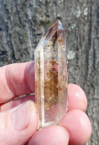 Quartz<br />Ceres, Warmbokkeveld Valley, Ceres, Valle Warmbokkeveld, Witzenberg, Cape Winelands, Western Cape Province, South Africa<br />Hands for size.<br /> (Author: Pierre Joubert)