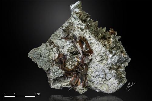 Brookite<br />Zard Mountain, Ras Koh Mountains, Kharan District, Balochistan (Baluchistan), Pakistan<br />87 X 68 mm<br /> (Author: Manuel Mesa)