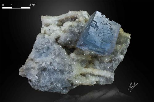 Fluorite on Quartz<br />La Viesca Mine, La Collada mining area, Huergo, Siero, Comarca Oviedo, Principality of Asturias (Asturias), Spain<br />114 X 105 mm<br /> (Author: Manuel Mesa)