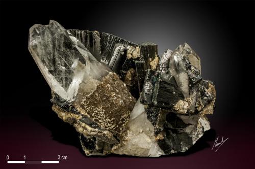 Ferberite, Quartz and Siderite<br />Minas da Panasqueira, Aldeia de São Francisco de Assis, Covilhã, Castelo Branco, Cova da Beira, Centro, Portugal<br />112 x 64 mm<br /> (Author: Manuel Mesa)