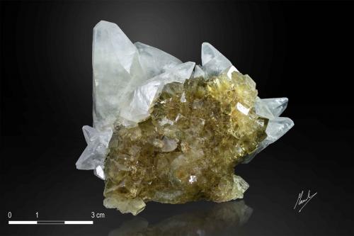Calcite and Fluorite<br />Moscona Mine, El Llano, Solís, Corvera de Asturias, Comarca Avilés, Principality of Asturias (Asturias), Spain<br />78 x 47 mm<br /> (Author: Manuel Mesa)