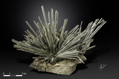 Stibnite<br />Wuning Mine, Qingjiang, Wuning, Jiujiang Prefecture, Jiangxi Province, China<br />140 X 50 mm<br /> (Author: Manuel Mesa)