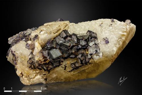 Fluorite and Calcite<br />Josefa-Veneros vein, 75 level, Coroña de Arriba-La Collada, La Collada mining area, Siero, Comarca Oviedo, Principality of Asturias (Asturias), Spain<br />170 x 90 mm<br /> (Author: Manuel Mesa)