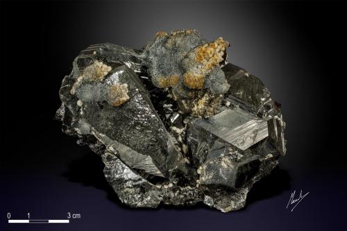 Sphalerite and Boulangerite<br />Stan Trg (Stari Trg) Mine, Trepča Complex, Trepča Valley, Kosovska Mitrovica, Kosovska Mitrovica District, Kosovo<br />115 x 85 mm<br /> (Author: Manuel Mesa)